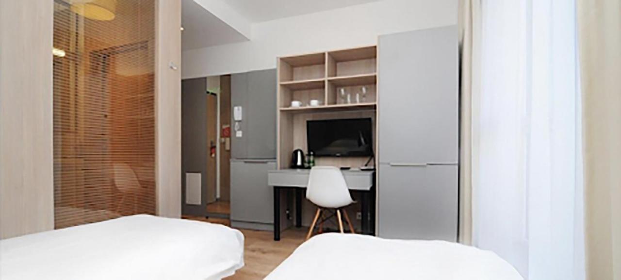 404 Rooms Wolska Apartament Varsavia Esterno foto